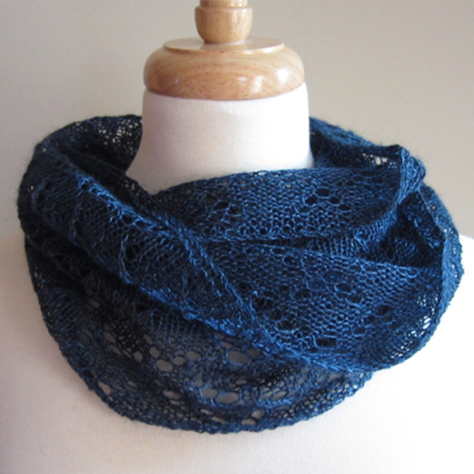 Heavenly Cowl - Leah Michelle Designs